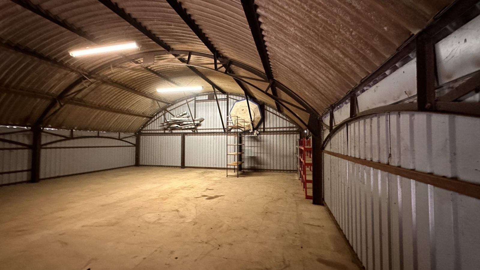 set scenery storage warehouse
